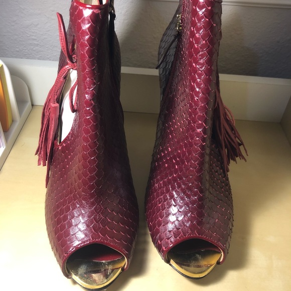 Beautiful Red Booties !! 👢❤️🙌🏼 - Picture 7 of 7